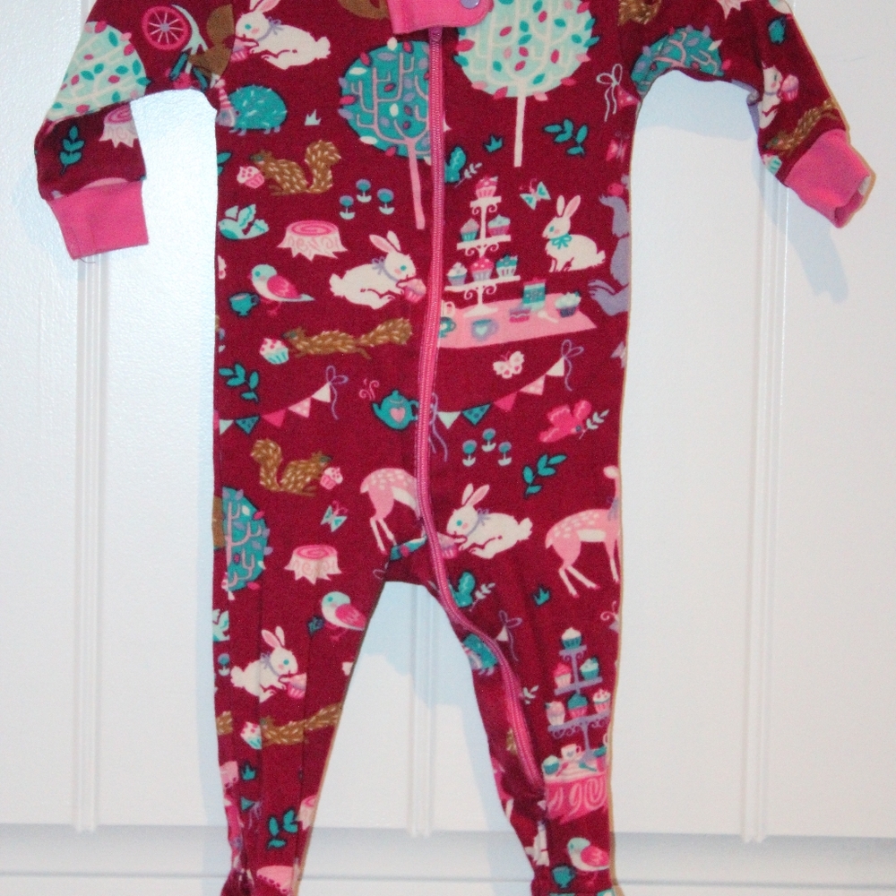 3/$20 🏷 Hatley Fuschia Bunny Sleeper Size 0-3m - Picture 2 of 2